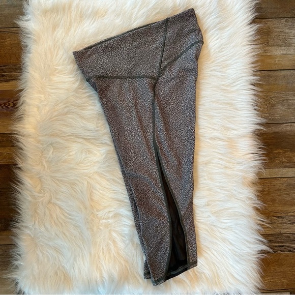 Lululemon Crop Leggings | 8 - Picture 7 of 9